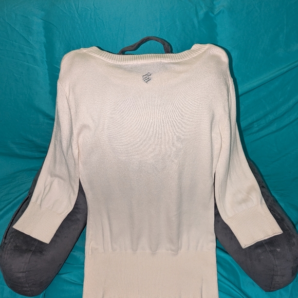 Rocawear white sweater medium with silver gem-like accents on the R - Picture 2 of 3